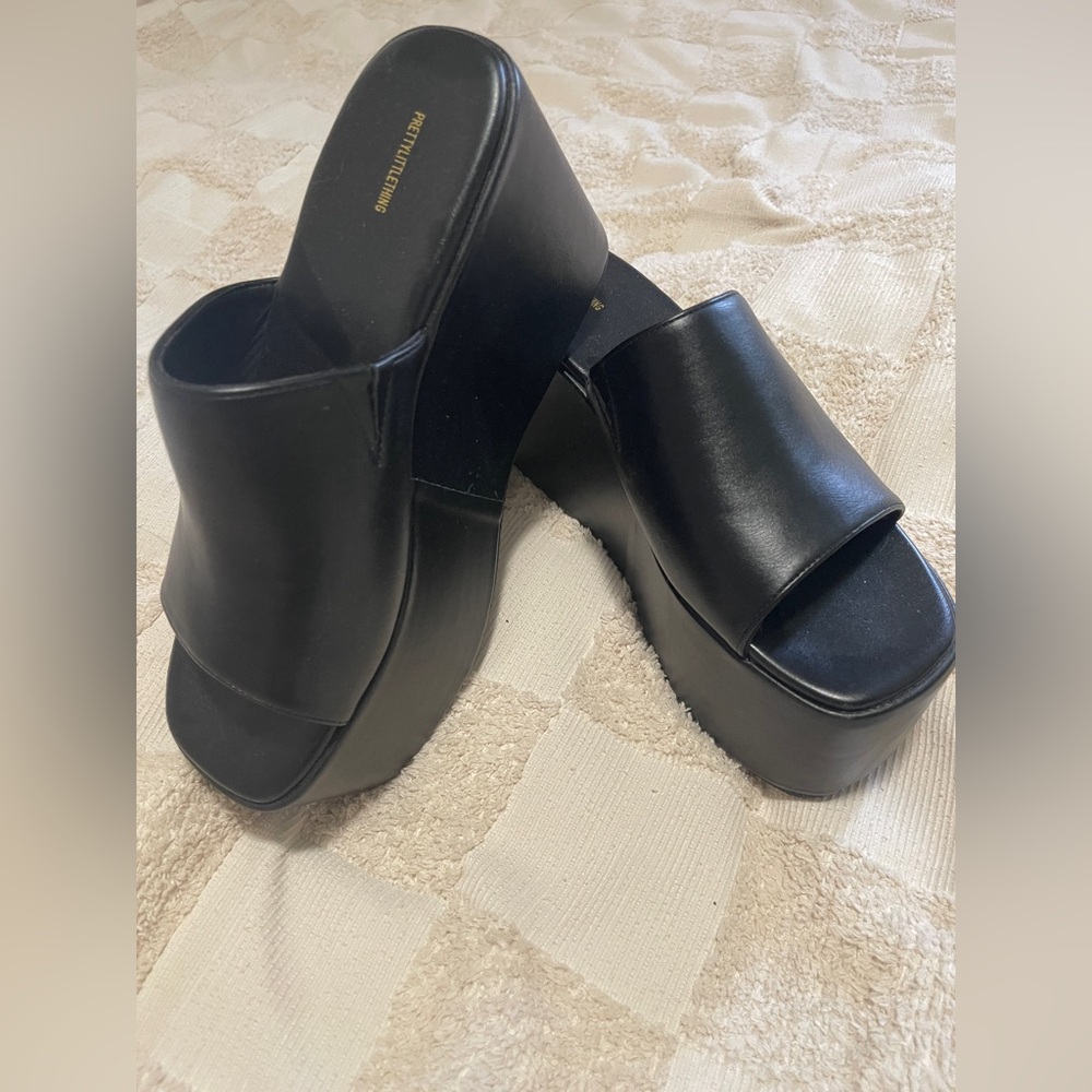 Black Platform Slide Sandals PrettyLittleThing